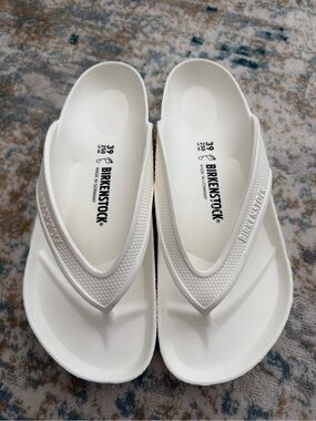 Birkenstock White EVA Honolulu Style Thong Sandal- Excellent!